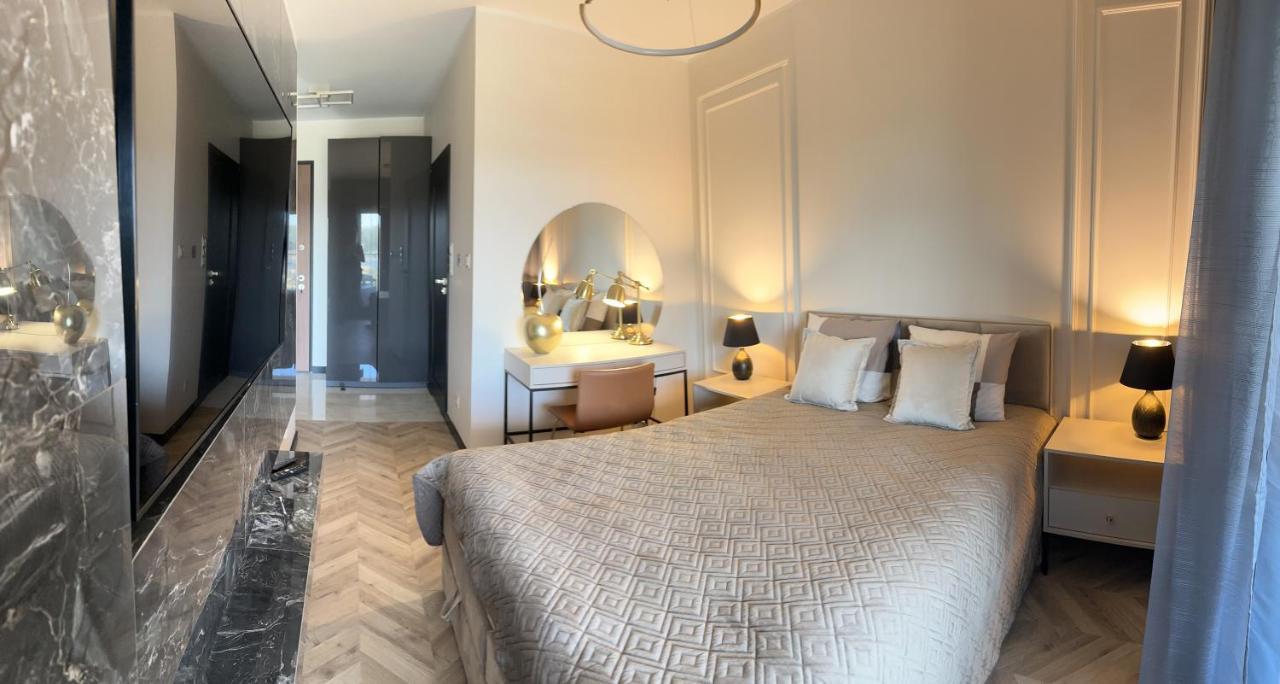 Eak Apartments-Nadmotlawie กดัญสก์ ภายนอก รูปภาพ